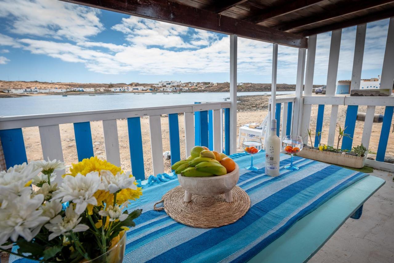 Cabin In Front Of Idyllic Majanicho Beach Exteriör bild